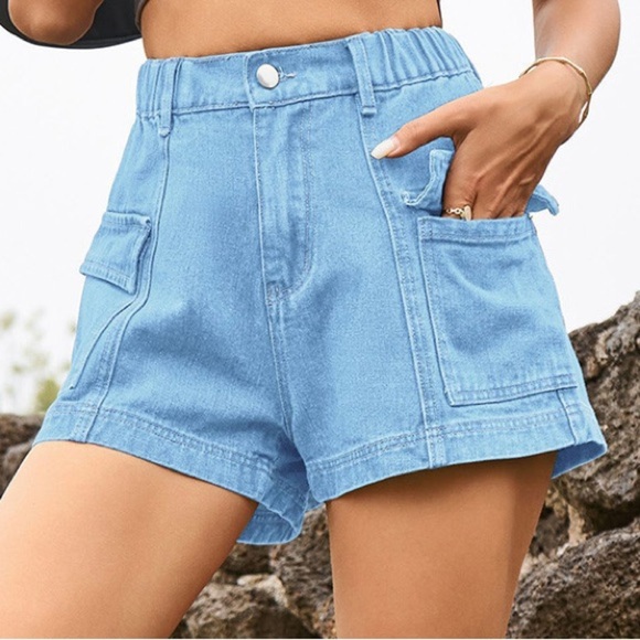 Light Denim Cargo Shorts - Picture 1 of 3